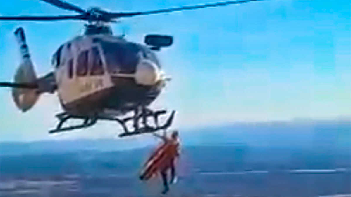 Paraglider seriously injured after falling 20 meters down a hillside in El Pobo, Teruel