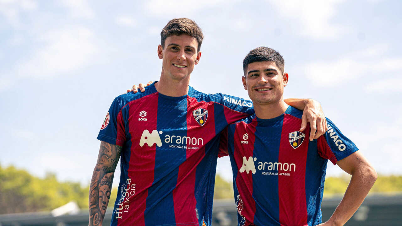S.D. Huesca after the transfer window: 20 signings and a revolution to return to the Segunda División
