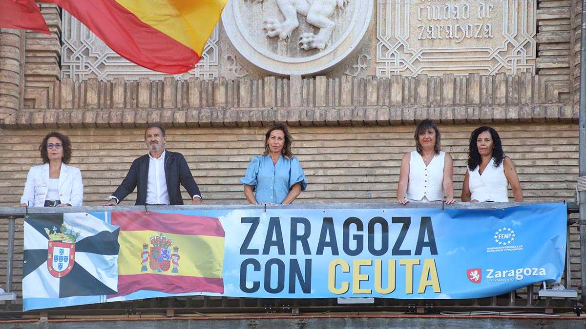 "Zaragoza Stands with Ceuta": City Council Hangs Banner in Support of Autonomous City