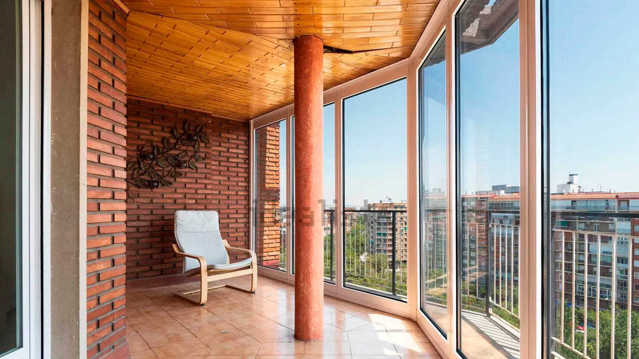 Penthouse with incredible views in central Zaragoza on sale for more than half a million euros