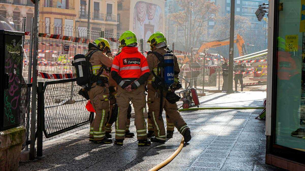 Firefighters top Zaragoza poll, while road paving gets lowest score