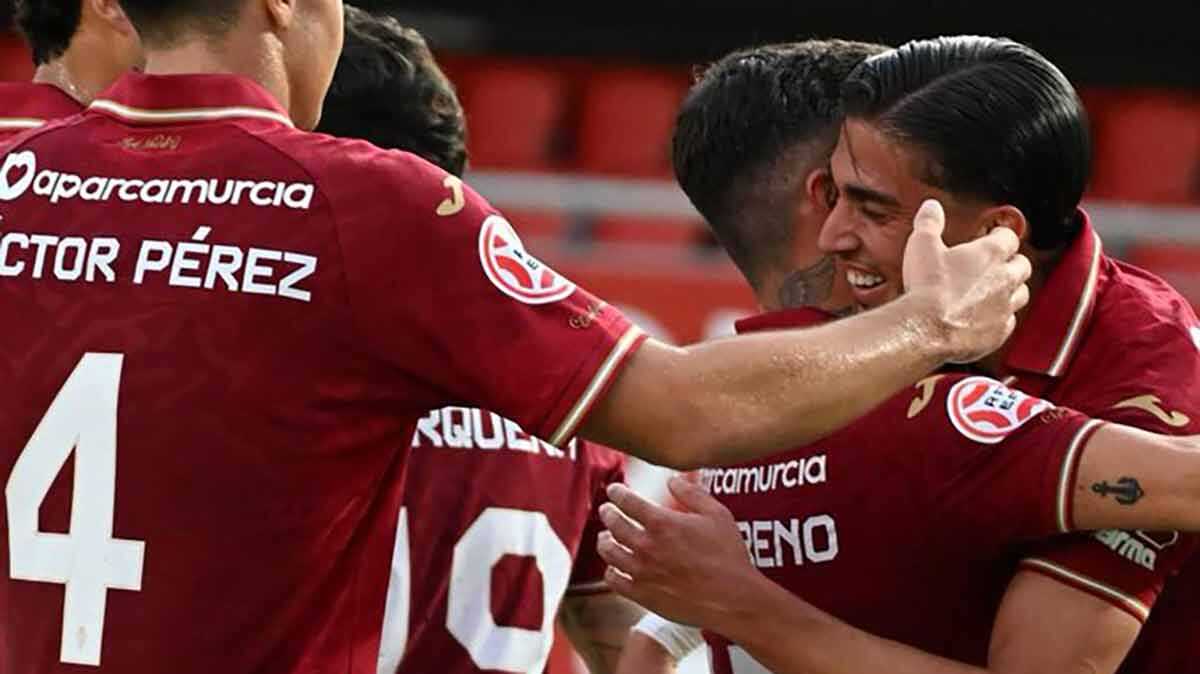 Heavy Defeat at Enrique Roca
