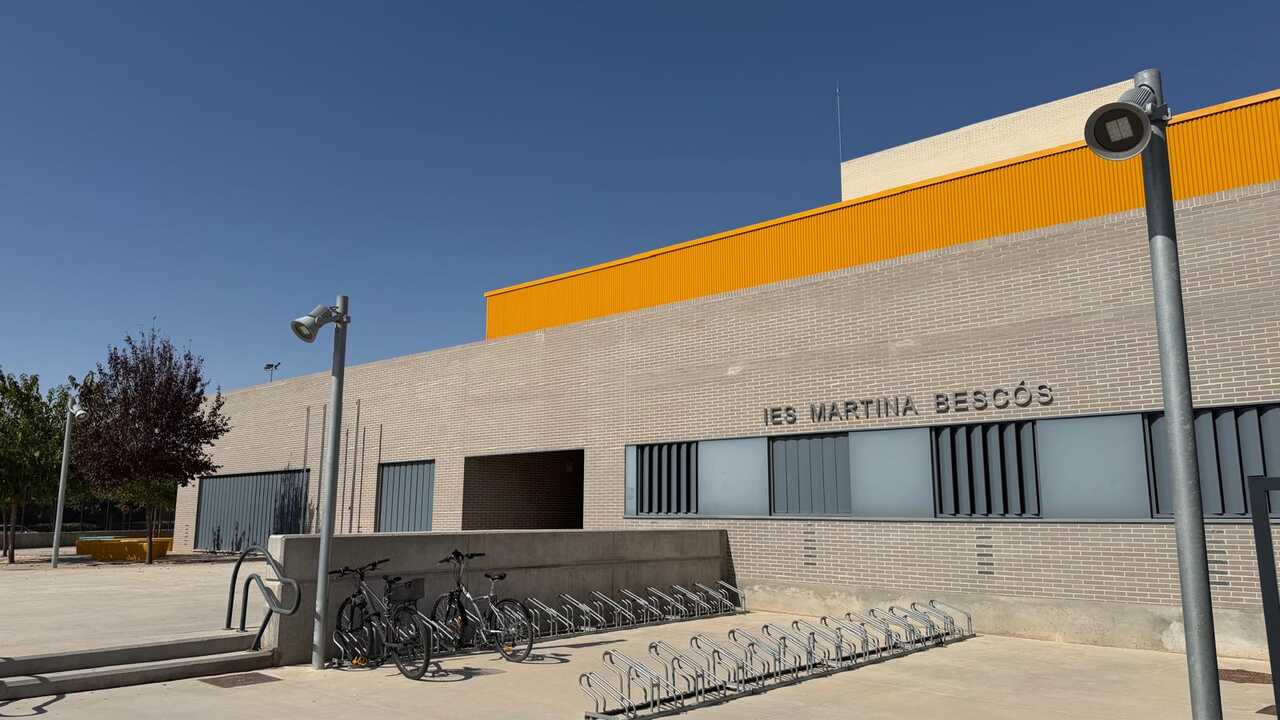 IES Martina Bescós Suspends Extracurricular Activities: “Regulations Mean More Bureaucratic Work”