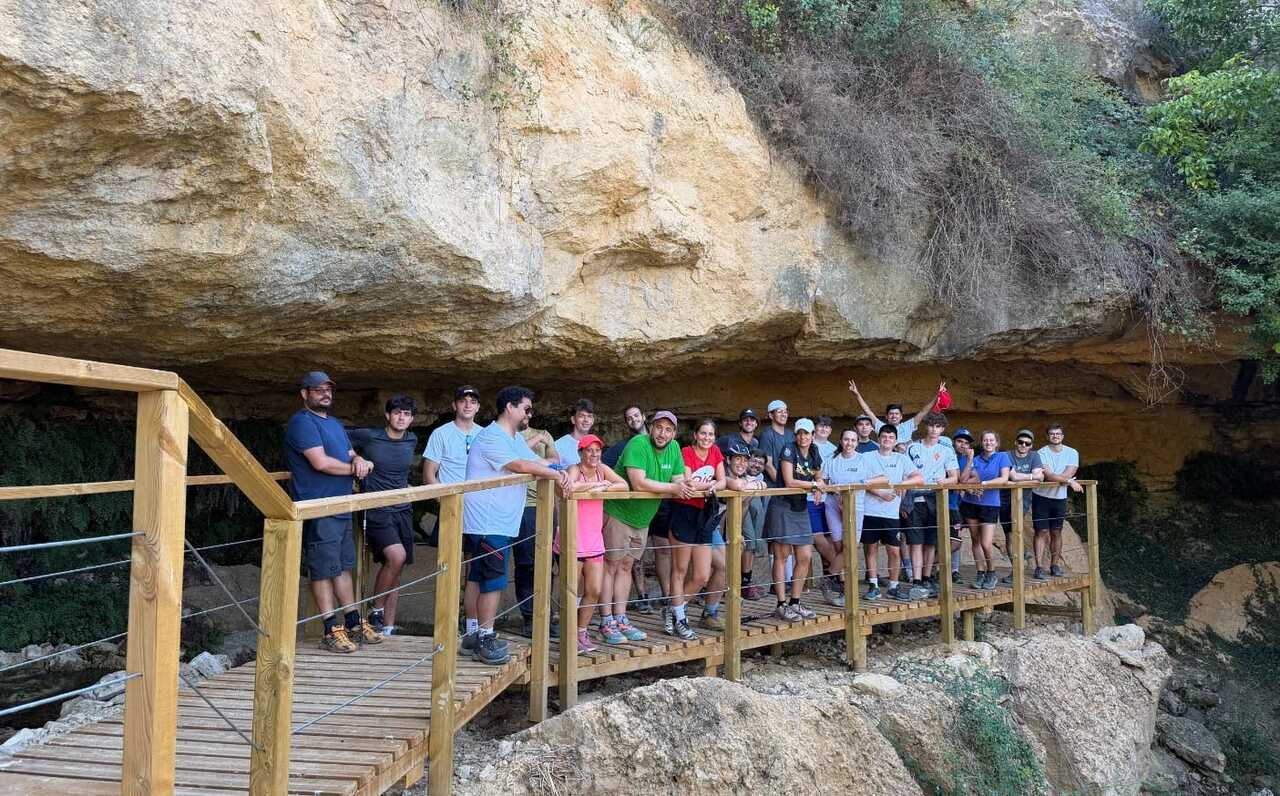 From Daroca to Anento on foot: 30 young people take on four business challenges across Aragon