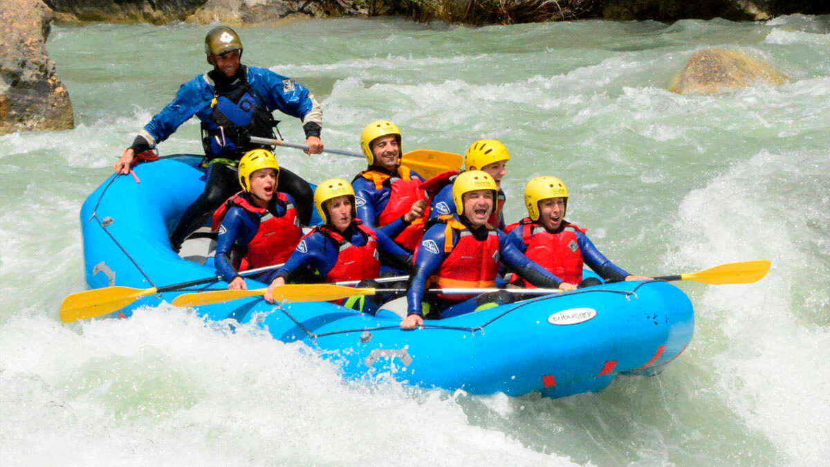 Aragon’s Rafting Paradise: Rapids, Wild Nature and Unforgettable Views
