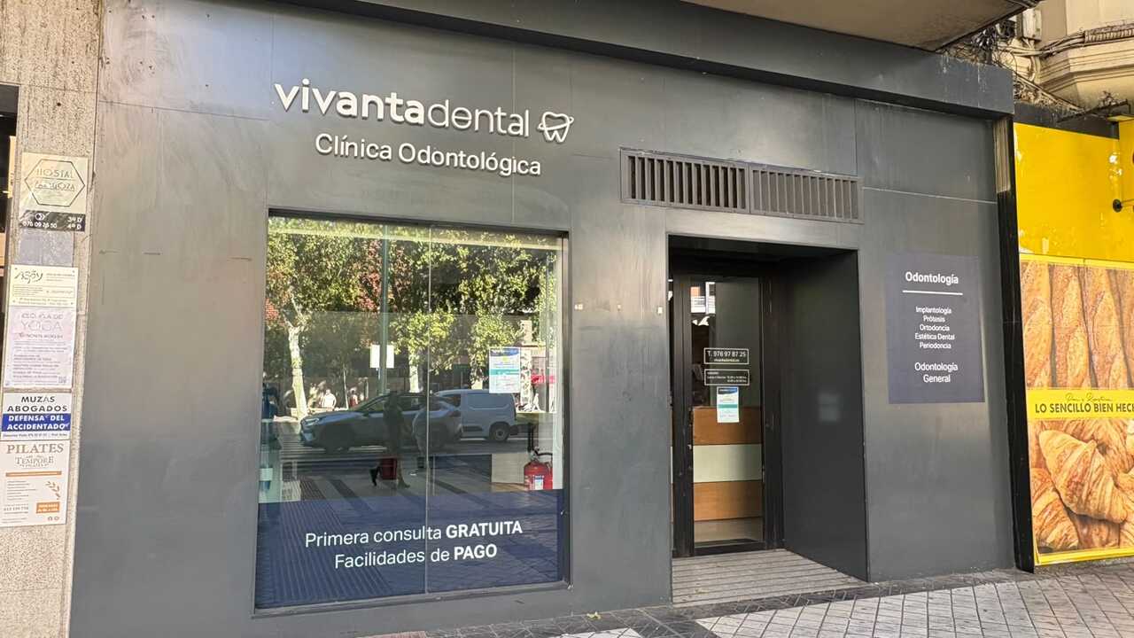 Two Dental Clinics in Zaragoza Close Suddenly
