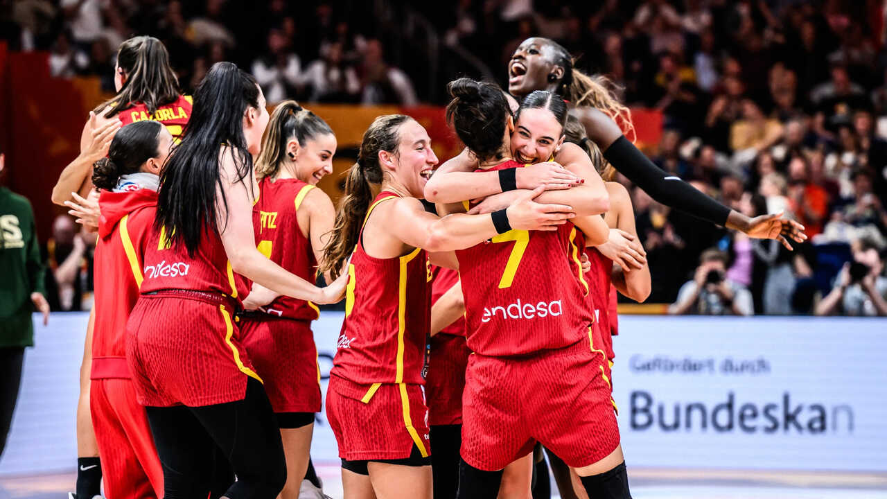 Mariona Ortiz's Spain to fight for medals after routing Australia