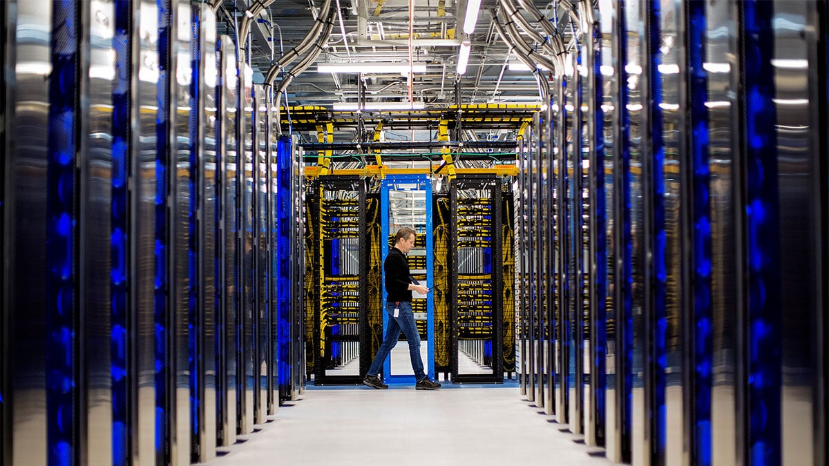Fiber, Hardware and Mechatronics: Unizar’s New Training for Data Center Jobs