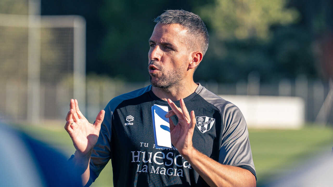Raúl Jardiel ahead of Villarreal B clash: "I understand why people are wary"