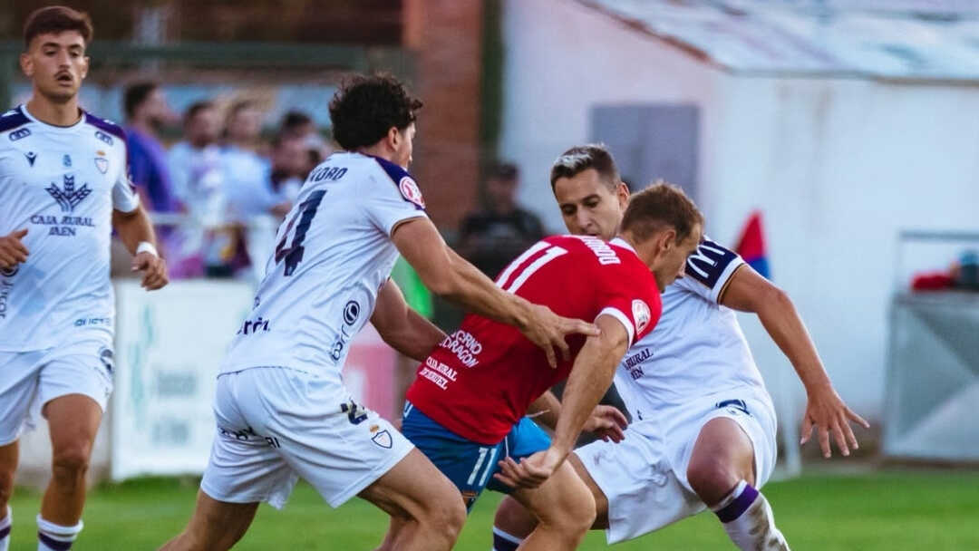 Competitive C.D. Teruel fall to Real Jaén's clinical finishing