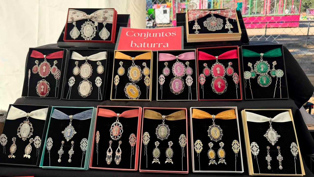 The detail that can transform your Aragonese traditional dress: handmade jewelry from Zaragoza