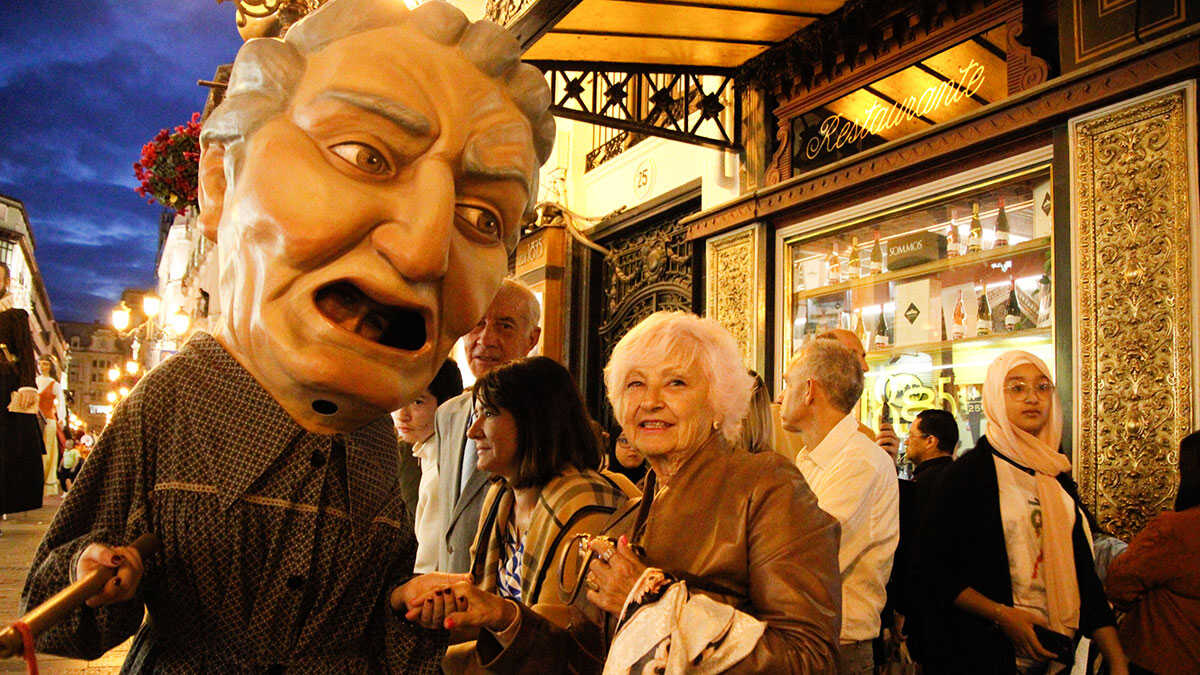 Neighborhood giant-headed figures can appear during the Pilar festivities after agreement with City Council