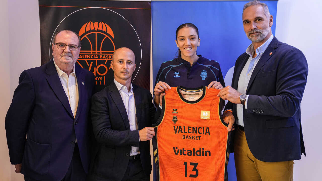 Helena Pueyo on her debut against Casademont Zaragoza: "It is emotional because of my last two seasons"