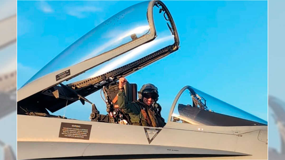 Two Zaragoza-based F-18s escort Russian aircraft over the Baltic Sea