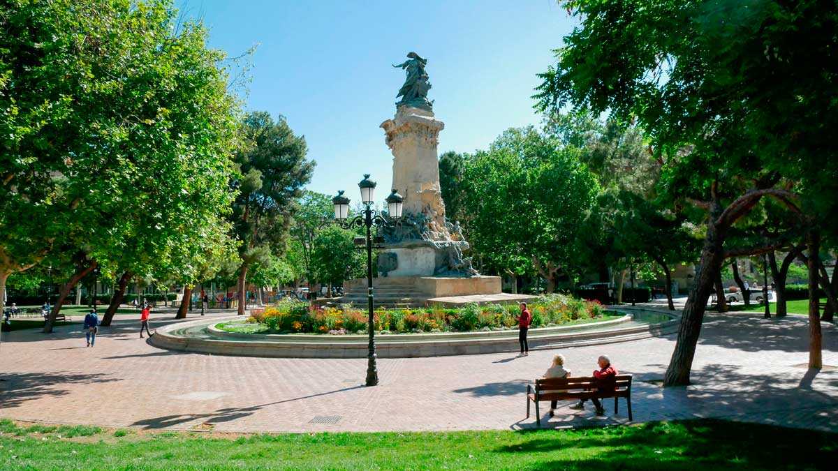 Five secrets Plaza de los Sitios has kept for a century