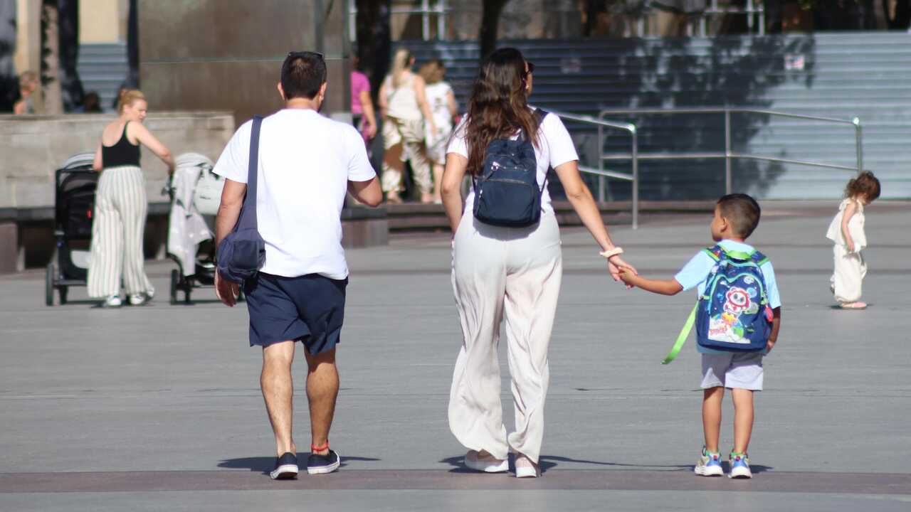 Emergency aid in Zaragoza: ZeC denounces 22% drop as City Council blames IPREM
