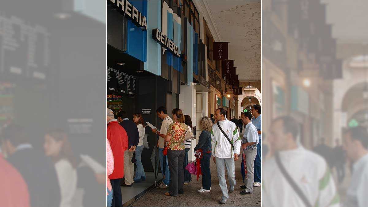 20 Years Ago in Aragon: Textbooks Were Free, but Five Bookshops Had Closed in Zaragoza
