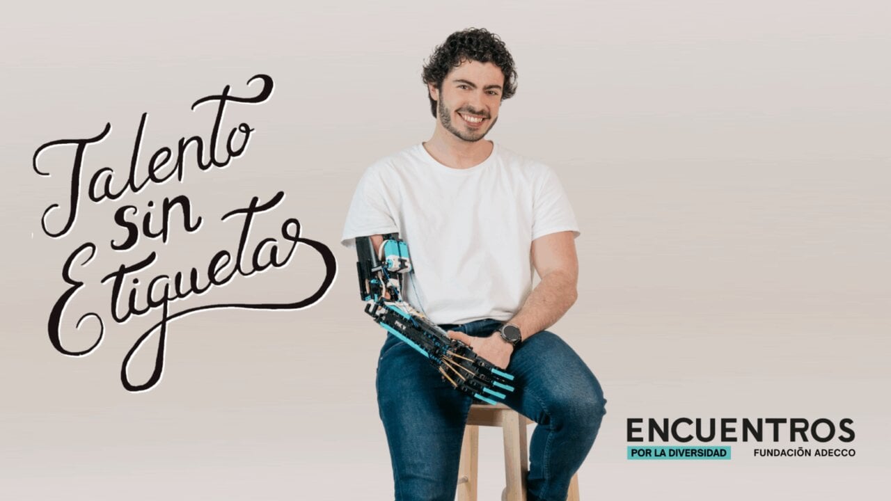 From Building a LEGO Prosthesis to Inspiring Young People: “Hand Solo” Shares His Experience with IES Miralbueno Students