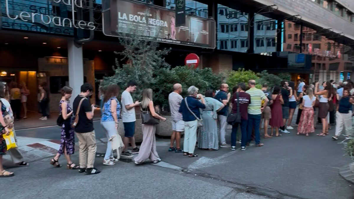 "The Black Ball" causes a sensation (and packed theaters) in Zaragoza: "Being by Los Javis, it had to be intense; it didn't disappoint me"