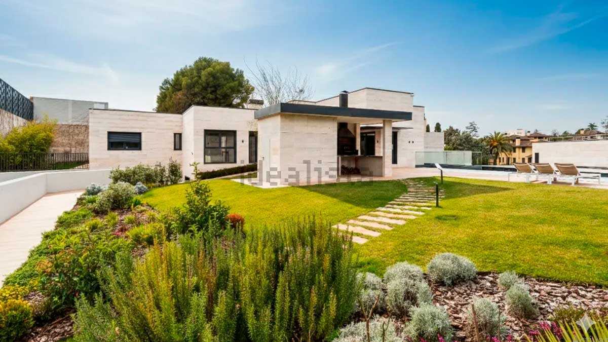 The impressive Zaragoza home with a pool, sauna and gym: it costs nearly €1.5 million