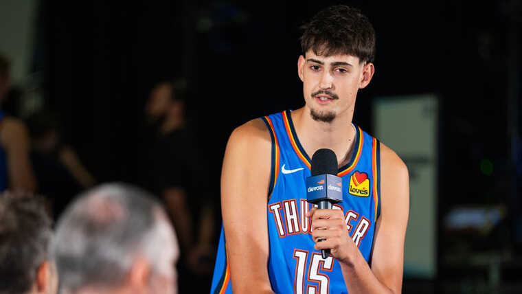 Aday Mara on his summer after reaching the NBA: "I'm still not fully aware of everything that's happened to me"