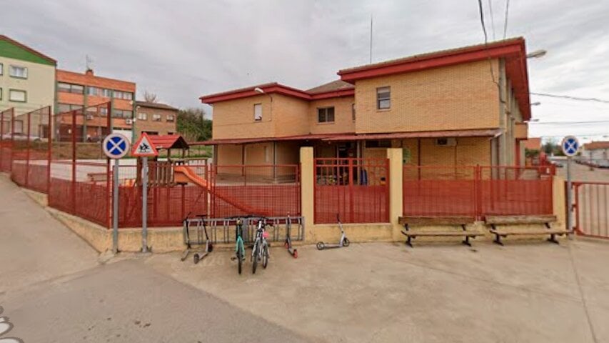 CEIP La Laguna Restores Third Fourth-Grade Class After Family Complaints