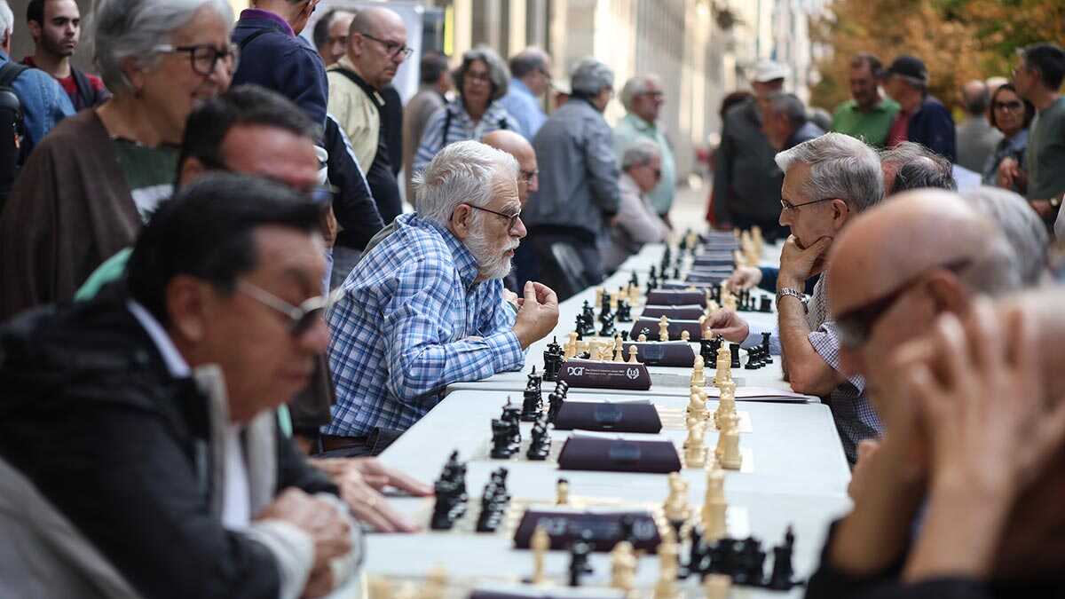 Zaragoza Makes a Move for Older Residents: Independencia Transformed into a Giant Chessboard