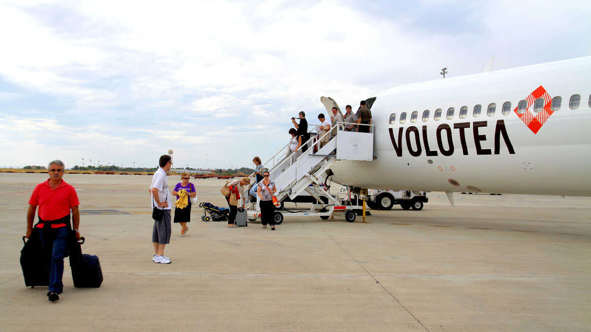 Volotea Enters Pre-Insolvency Proceedings: What Happens to Zaragoza-Menorca Flights