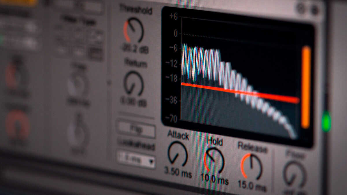Pub in Zaragoza’s Arrabal fined €7,000 for exceeding permitted noise level by 14 decibels