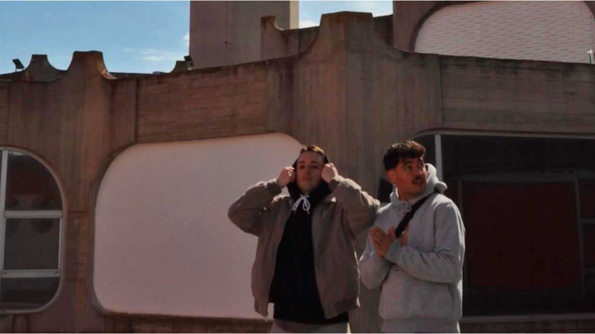 The Zaragoza group rediscovering the city’s most distinctive buildings through song