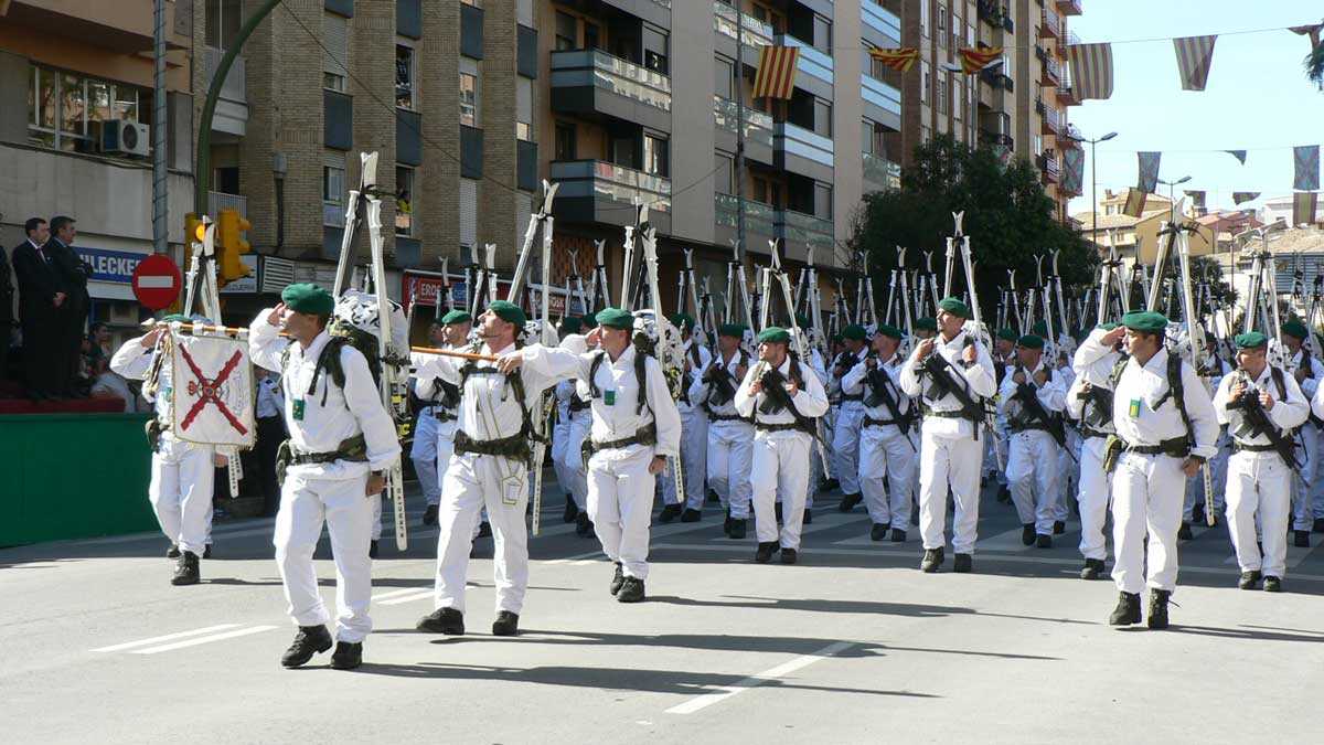 20 Years Ago in Aragon: More Than 1,000 Personnel and 61 Vehicles Took Over Huesca for Mountain Units Day