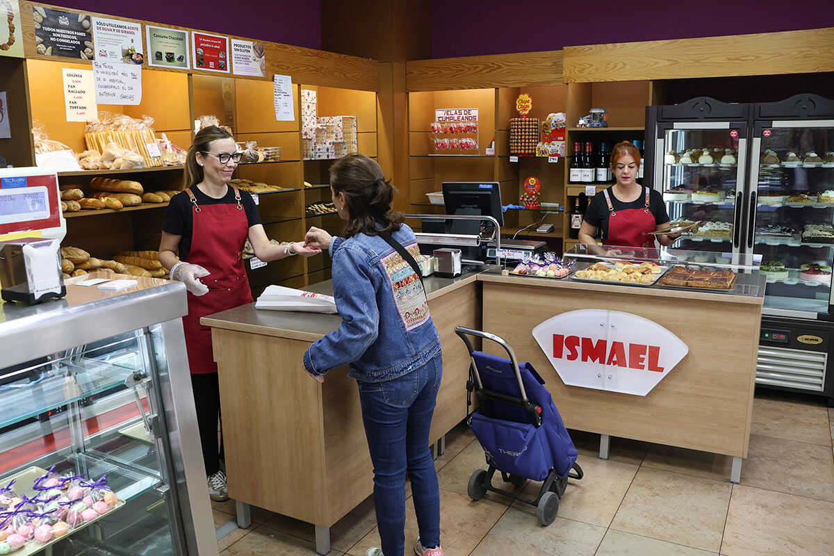 The Zaragoza bakery preserving its recipes and craftsmanship: “We still work as our grandfather did”