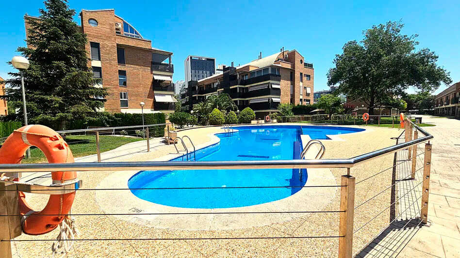 The four-story home for sale in one of Zaragoza’s most sought-after areas for €813,000