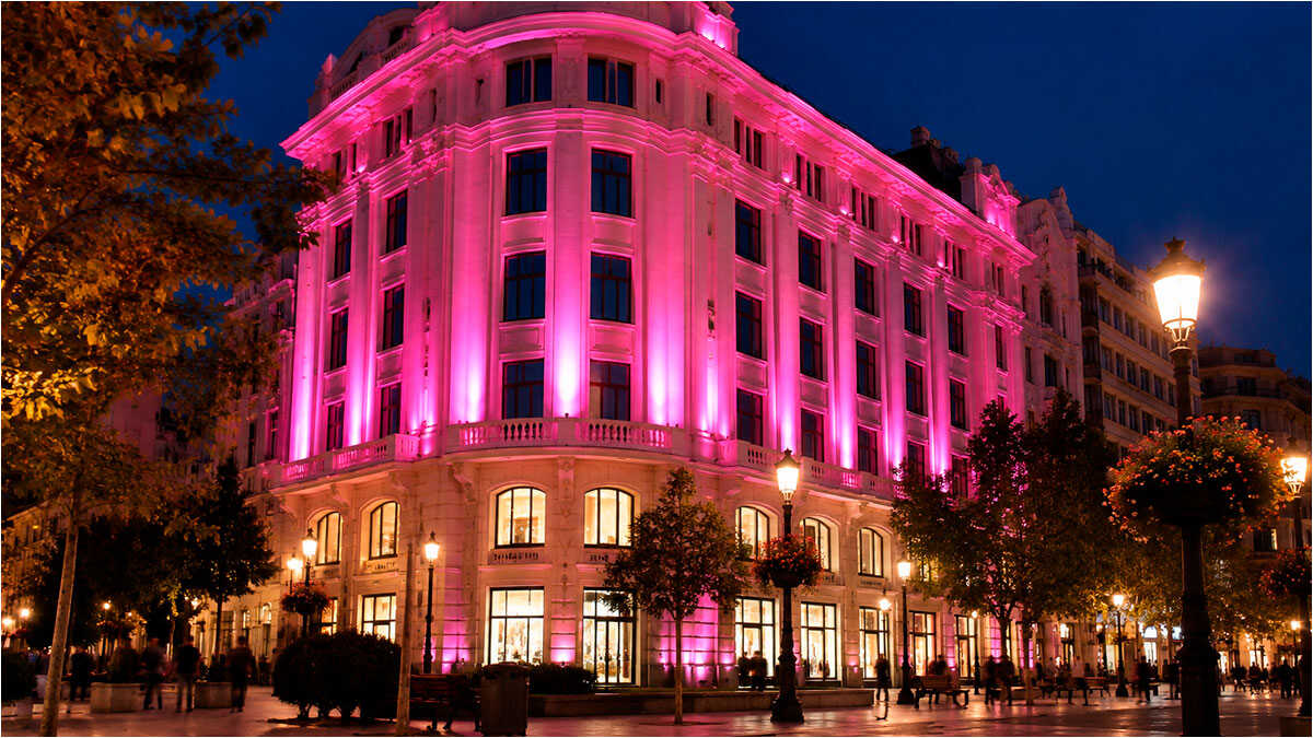 A Well-Known Zaragoza Facade Will Turn Pink This Month