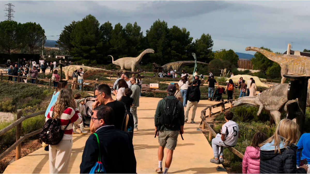 Dinópolis Draws More Than 7,800 Tourists Across All Its Sites Over the Pilar Holiday Weekend