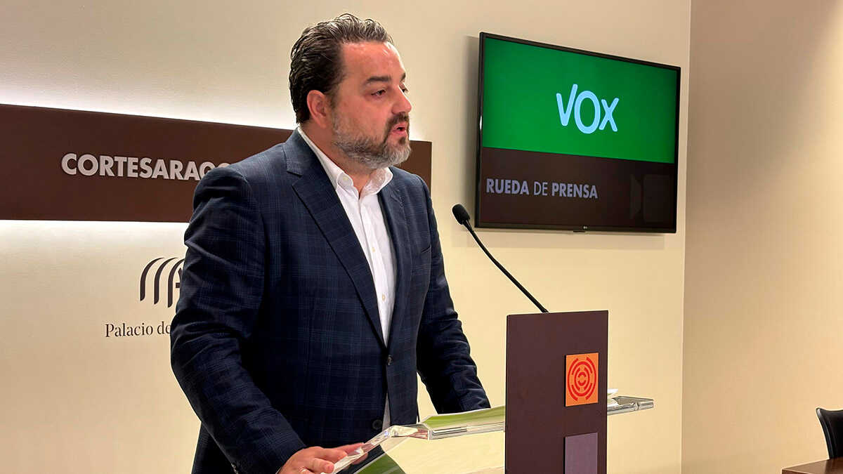 Vox accuses PSOE of throwing a “tantrum” over LGTBI project grants: “We defend real equality”