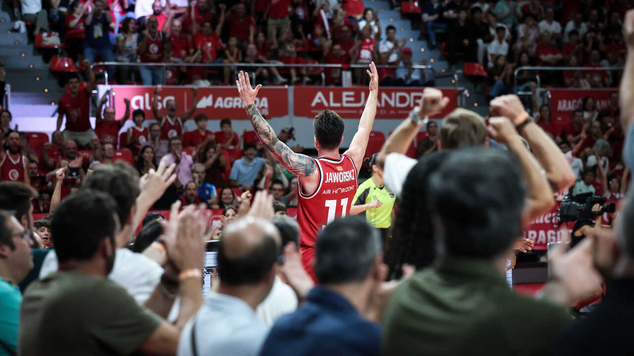 Casademont Zaragoza's unfinished task of turning Príncipe Felipe into a fortress: "It's the team's sixth man"