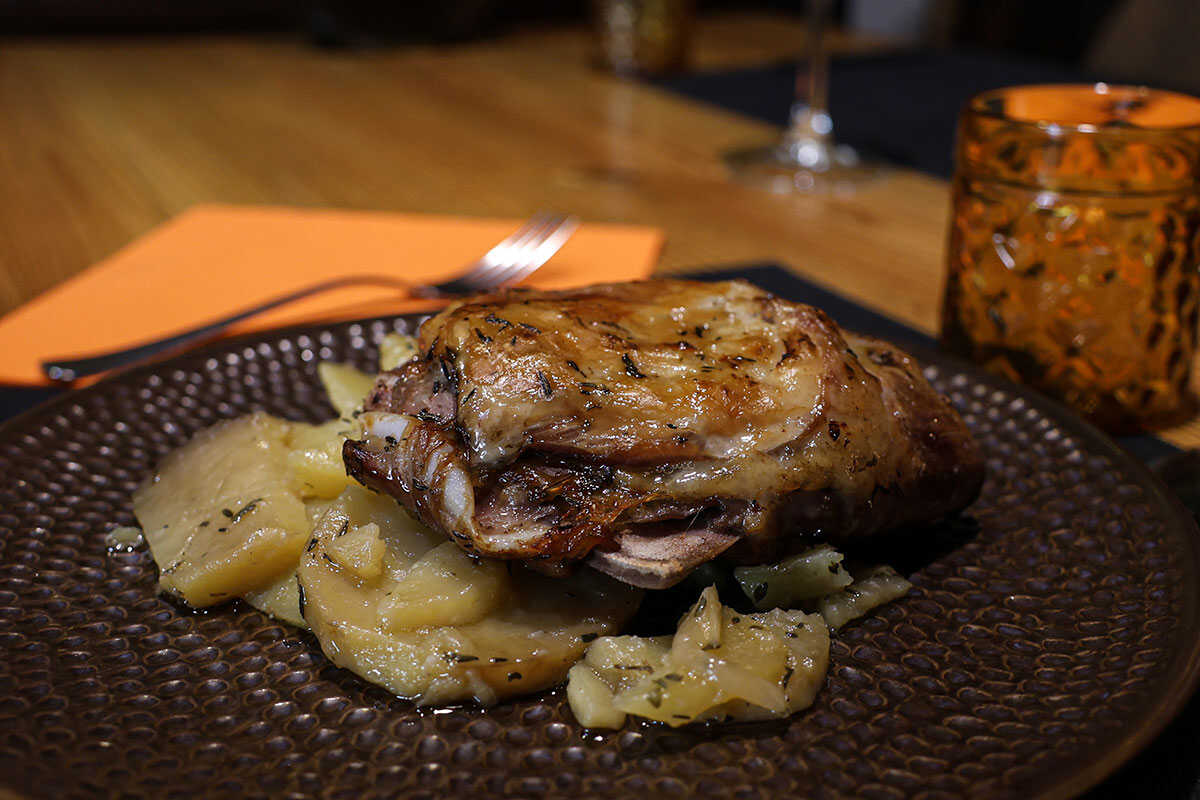 The restaurant two minutes from El Pilar championing Aragonese produce and home cooking: "The fewer intermediaries, the better"