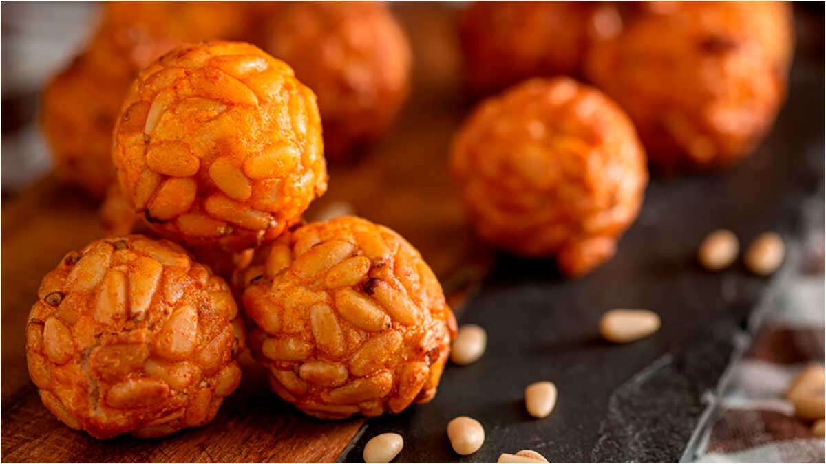 From Buñuelos to Huesos de Santo: Five Traditional Desserts to Sweeten All Saints’ Day