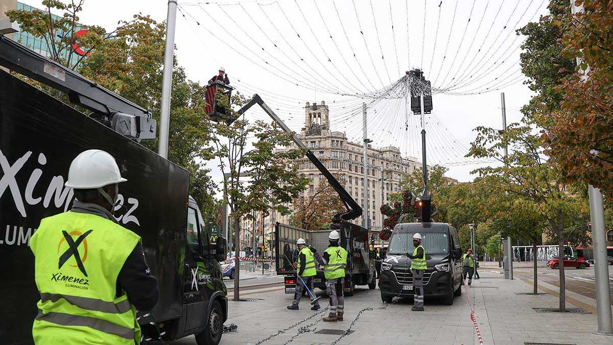 Christmas begins to take shape in Zaragoza: this is how Aragón Square already looks