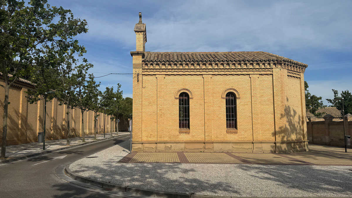 Three Giant Screens and a Chapel: The Surprising Cultural Experience Coming to Torrero Cemetery