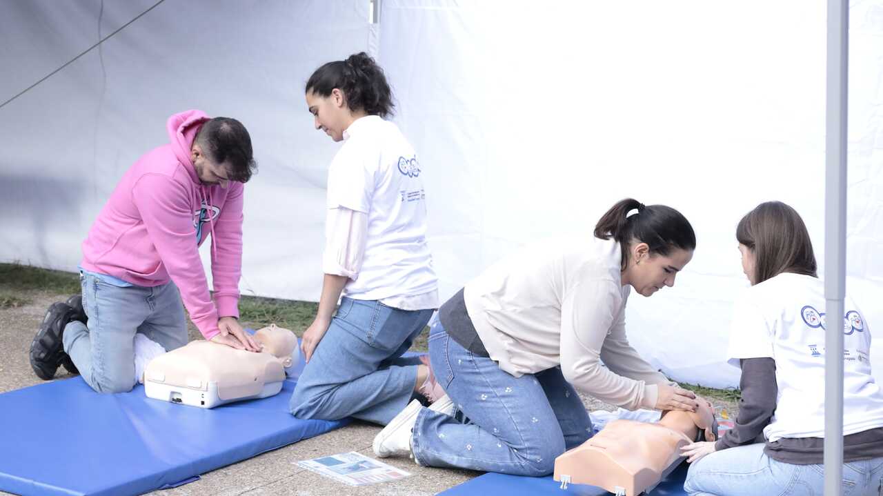 Learning to Save Lives: The First Minutes of Cardiac Arrest Are in Everyone’s Hands