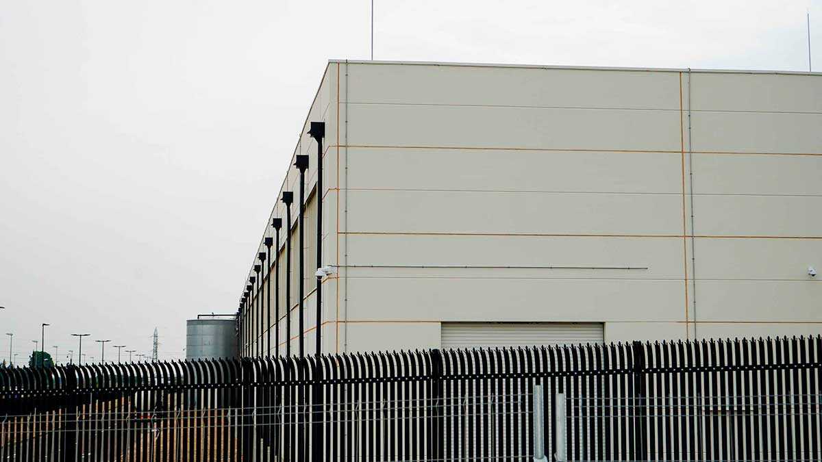 Azcón rejects final data center decree: “Messages from developers are extremely concerning”