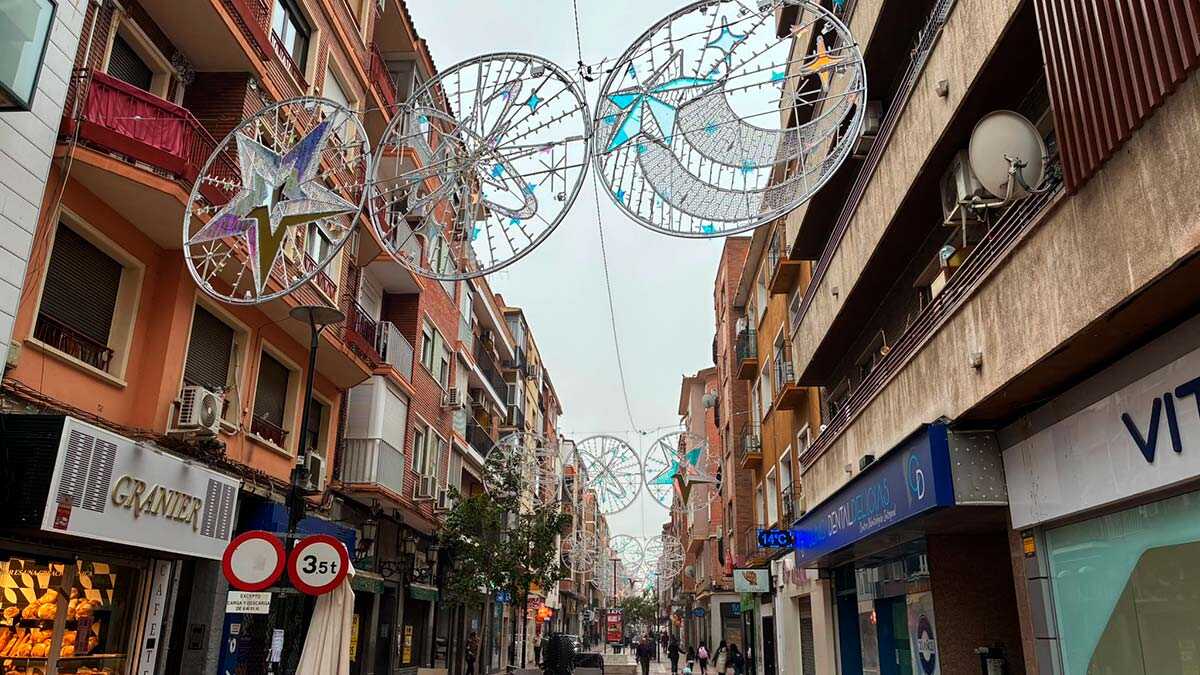 Zaragoza neighborhoods already getting Christmas lights: from Delicias to Tomás Bretón