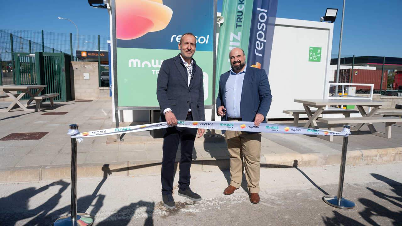 This Is Zaragoza Plaza’s New Truck Parking Facility: Showers, Wi-Fi and 24-Hour Security