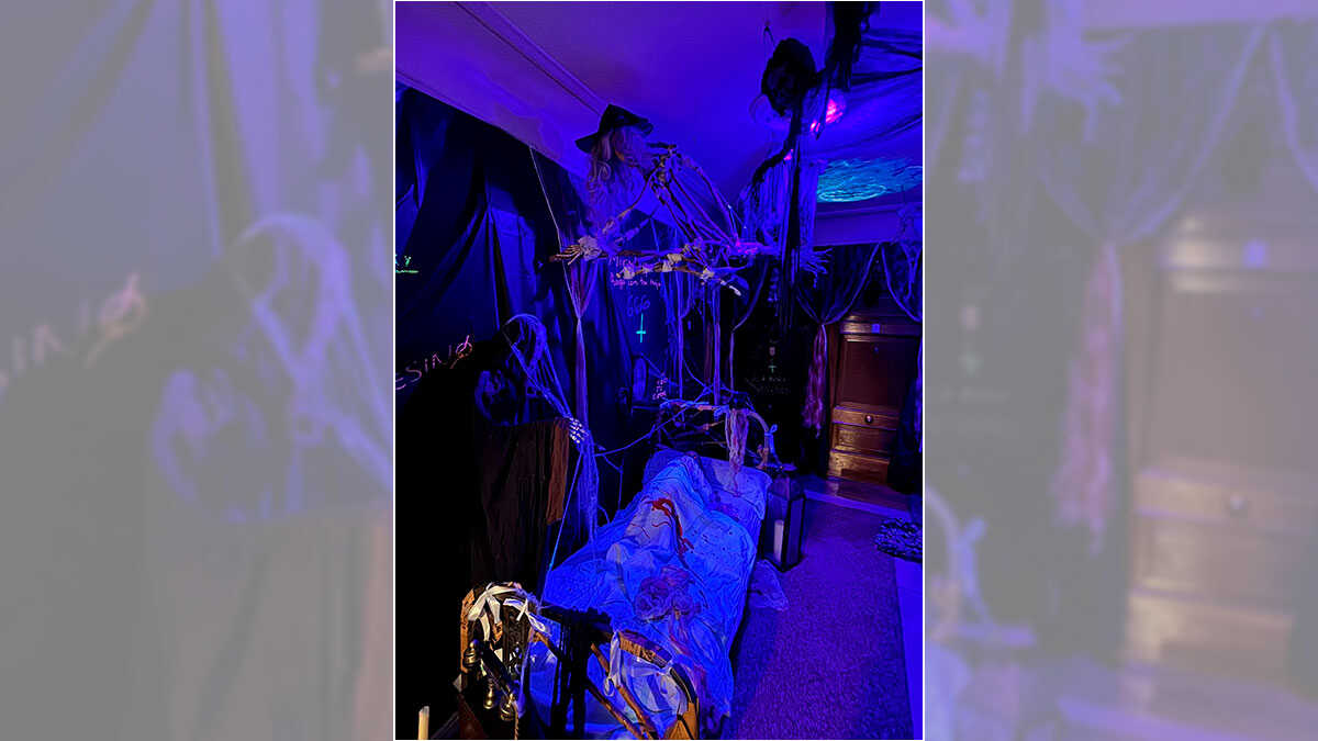 Zaragoza's Most Terrifying Tenth Floor: Skeletons, Tombs and a Bloodstained Bed